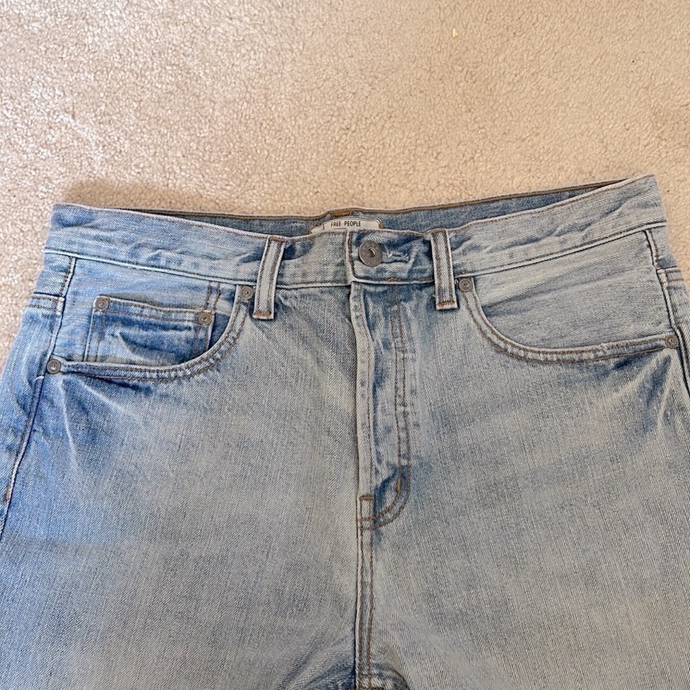 Free People Buttoned Fly Cut Off Light Wash Jean Shorts. Size W30. P/A1723 - Picture 3 of 6